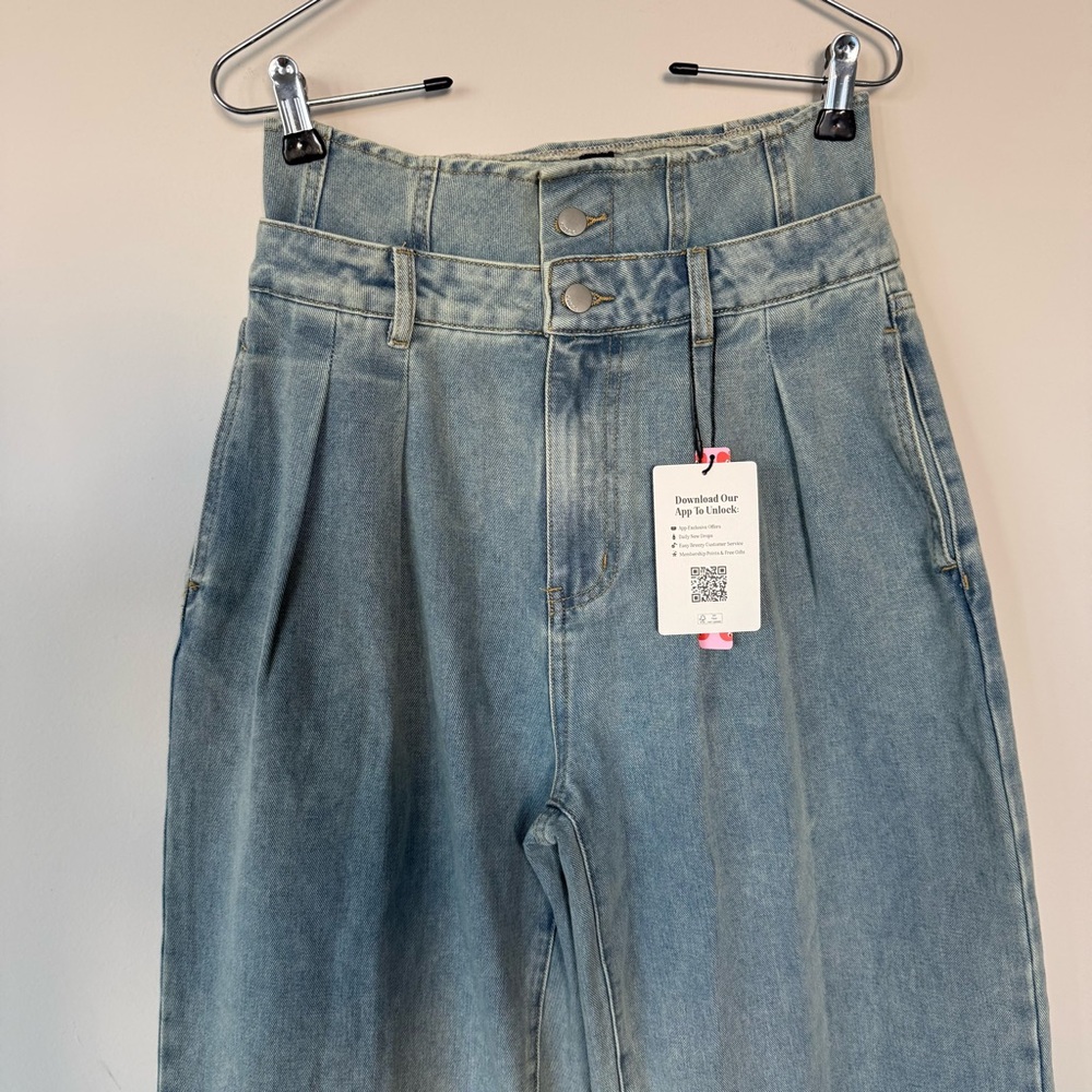 NWT Cider DOUBLE HIGH RISE SOLID BUTTON Wide Leg Jeans Light / Medium Wash - Picture 9 of 13